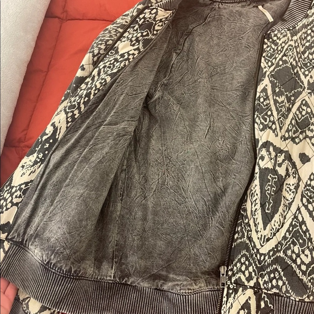 FREE PEOPLE BOMBER JACKET - Picture 4 of 5